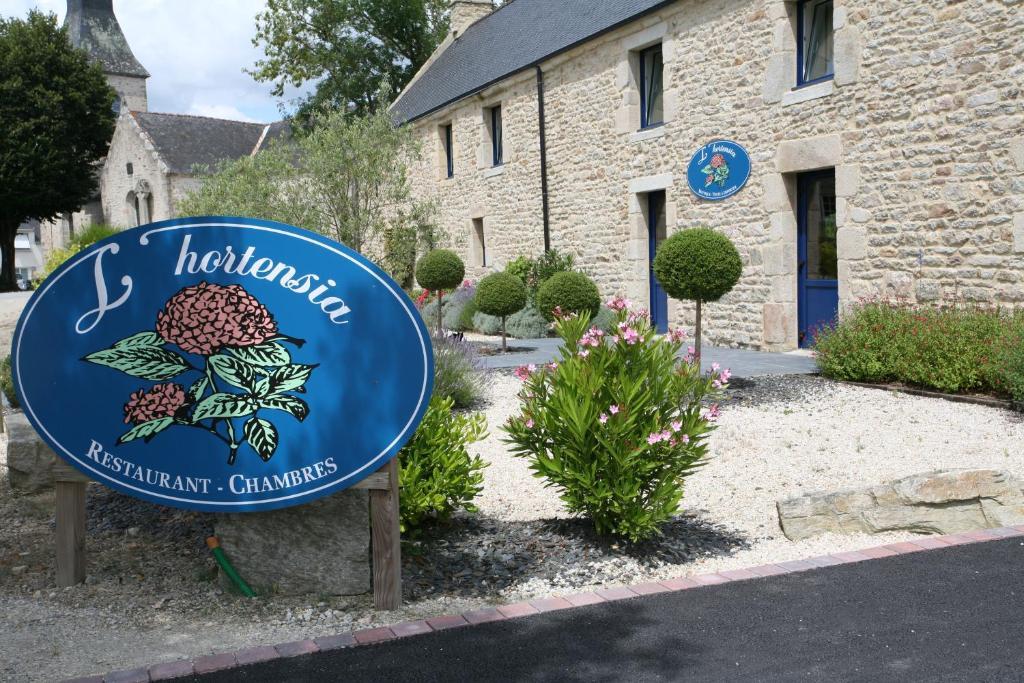 Hotel - Restaurant L'Hortensia Noyalo Exterior photo